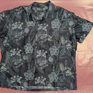 Van Heusen Button-Down Collar Shirt – Used – Great Condition